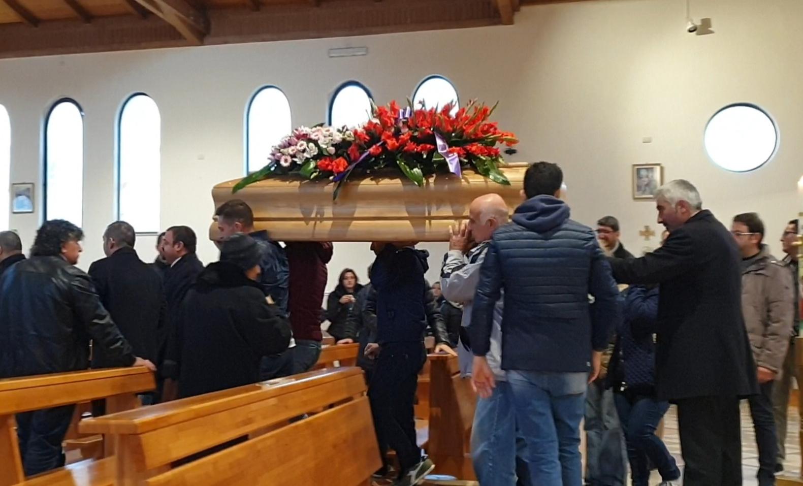 Funerali dell'operaio edile Romeo Tanev
